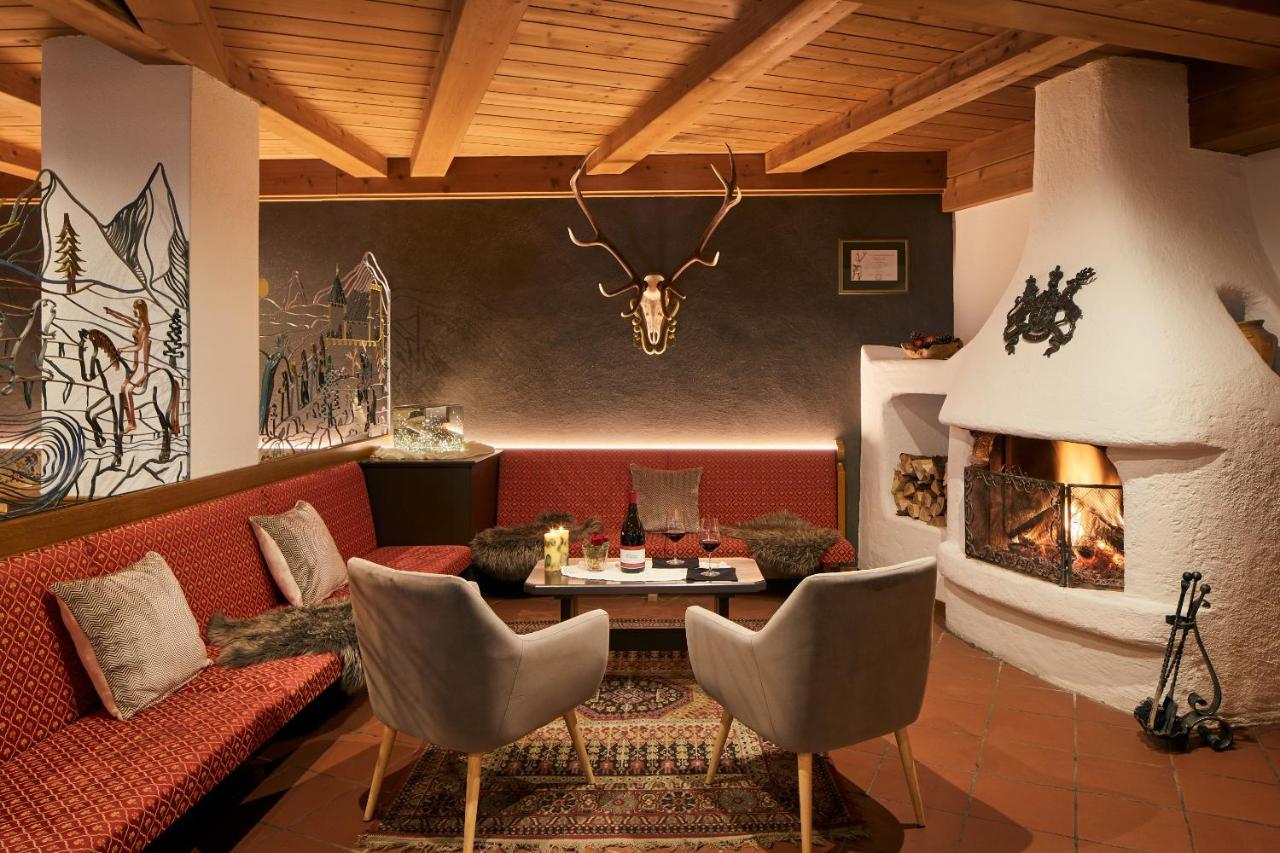 Dolomites Wellness Hotel Savoy La Villa  Bagian luar foto