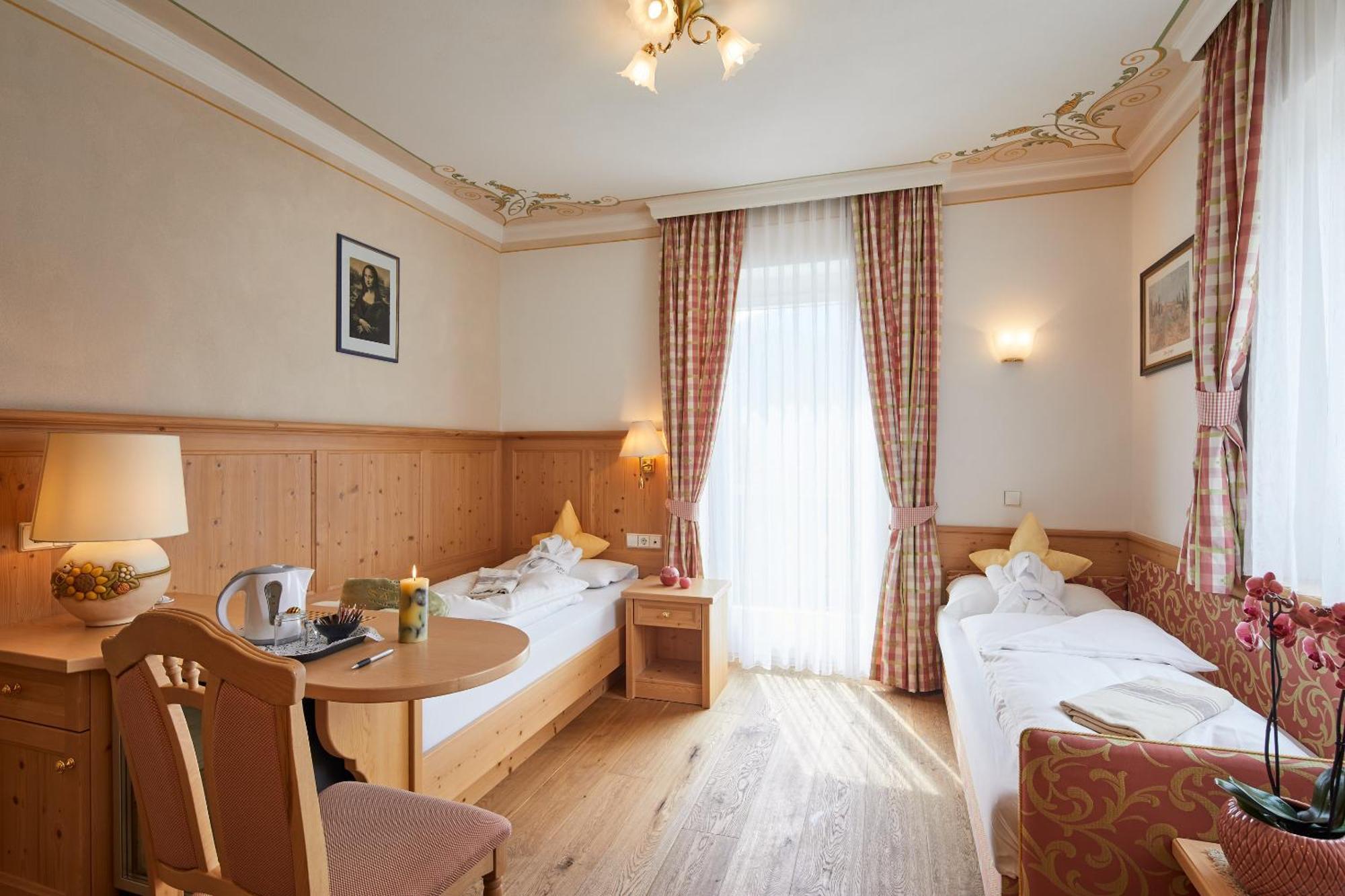 Dolomites Wellness Hotel Savoy La Villa  Ruang foto